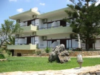 Albatros Studios & Apartments 