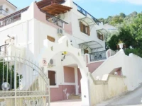 Villa Yiota 