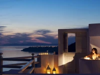 Adamant Suites 4*