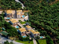 Azure Luxury Villas 4*