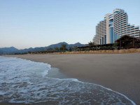 Le Meridien Al Aqah Beach Resort 