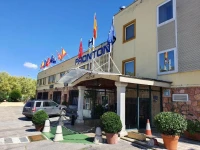 Hostal Fronton 2*