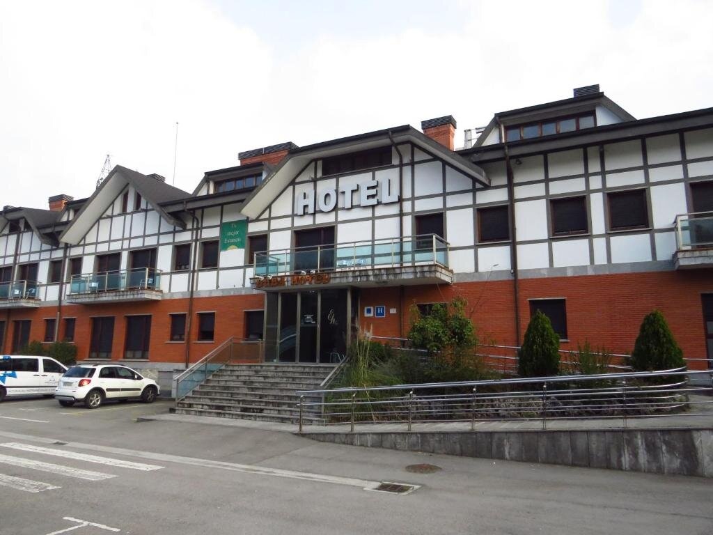 Euba Hotel 3*