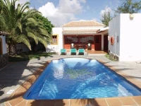 Villas Caleta 4*