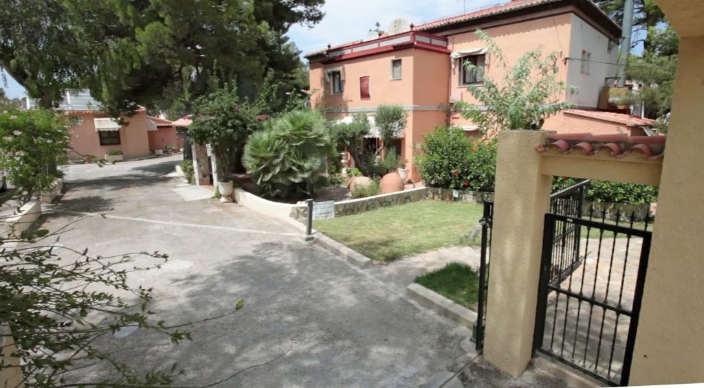 Apartamentos La Racona 2*