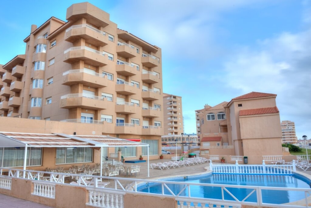 Aparthotel La Mirage 4*