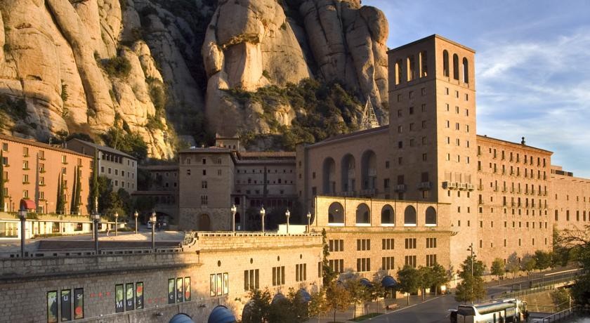 Hotel Abat Cisneros Montserrat 3*