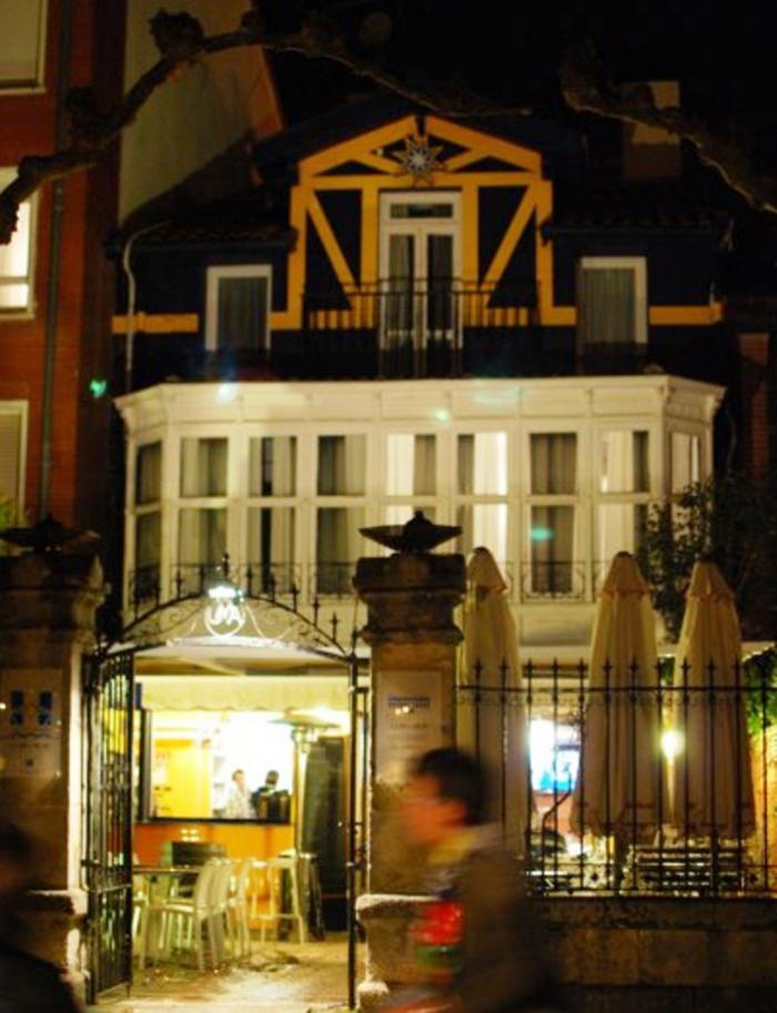 Casa de Marinos Uribe Kosta 2*