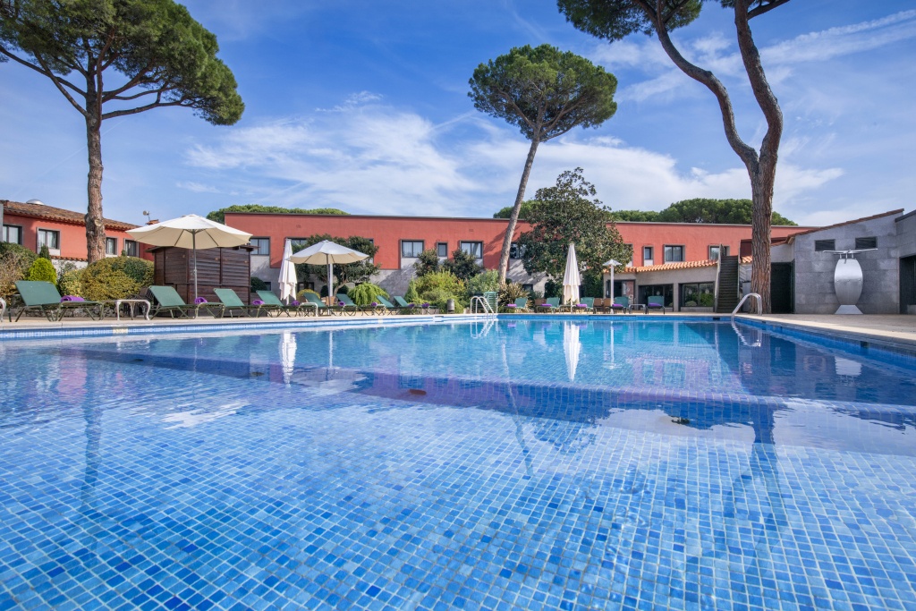 Salles Hotel Aeroport de Girona 4*