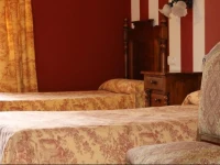Hostal Emilia 2*