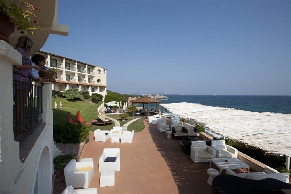 Club Hotel Baja Sardinia 4*