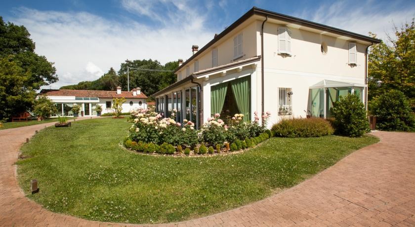Relais Villa Abbondanzi 4*