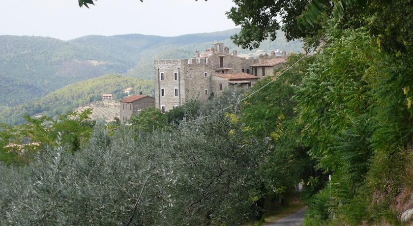 Castello Di Cisterna 