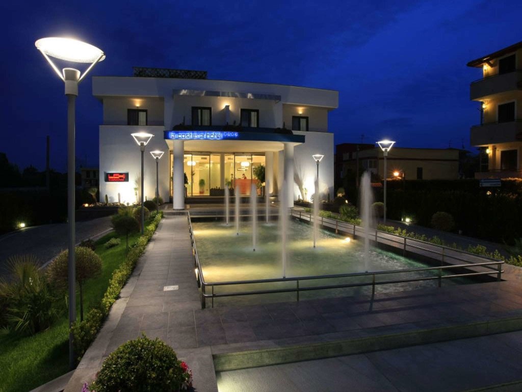 La Costiera Hotel 4*