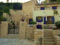 Rotis Residence 3*