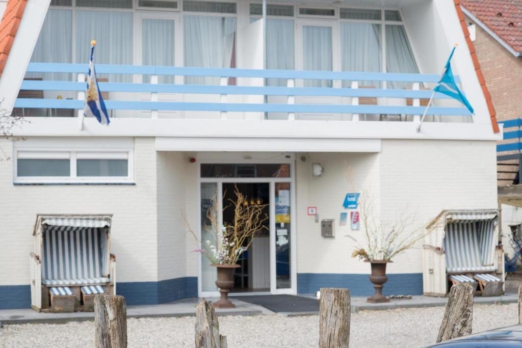 Hotel Kijkduin 3*