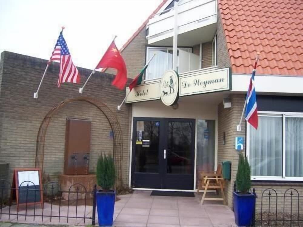 Hotel De Weyman 3*