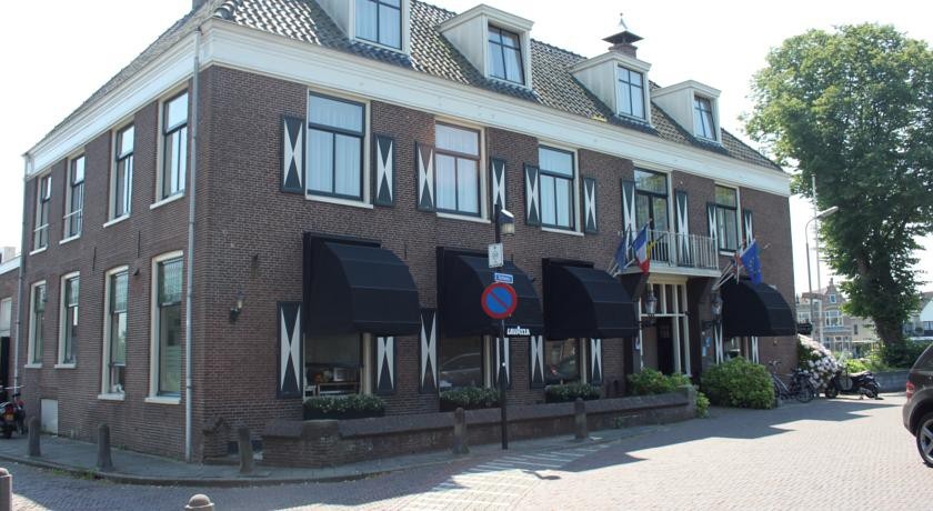 Het Rechthuis 4*