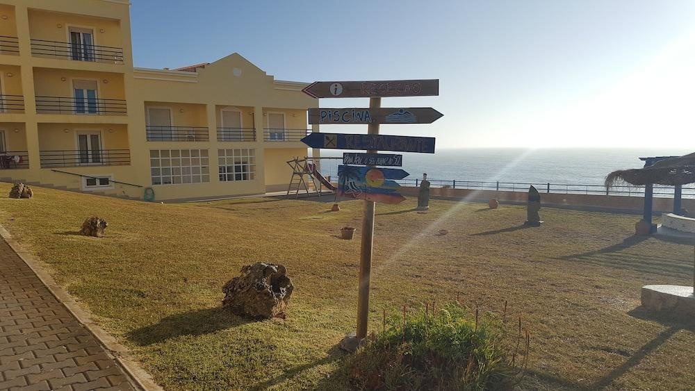 Hotel Apartamento Praia Azul 3*
