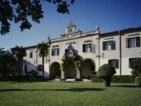 Convent  4*