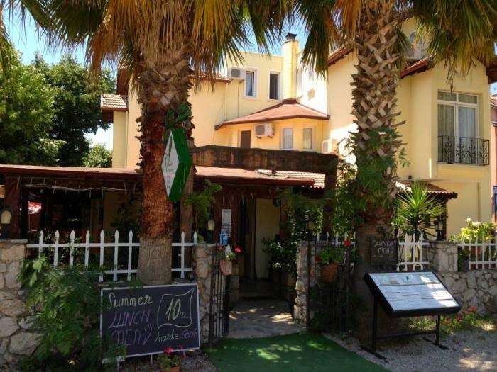 Roka Guest House 