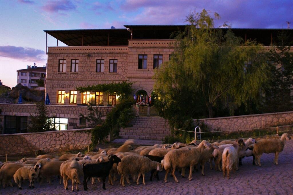 Hotel Karvalli 2*