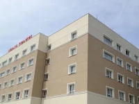 Mom Hotel 3*