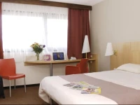 Ibis Annemasse 2*