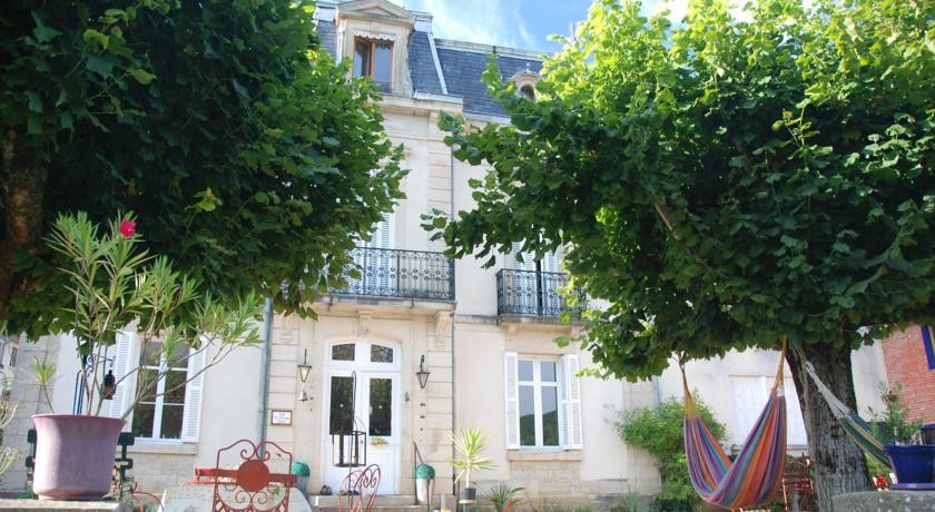 La Villa Les Pieds Dans lOuche 1*