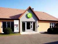 Campanile Versailles Buc 3*