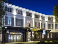 Best Western Le Comtadin 3*