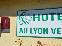 Au Lyon Vert 2*