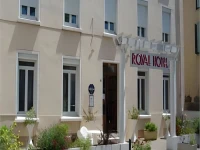 Au Royal Hotel 2*