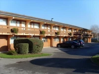 Grill Le Coudray-Montceaux 2*