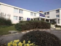 Kyriad Nemours 3*