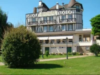 Logis Hostellerie Saint Pierre 3*