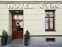 Cyro 3*