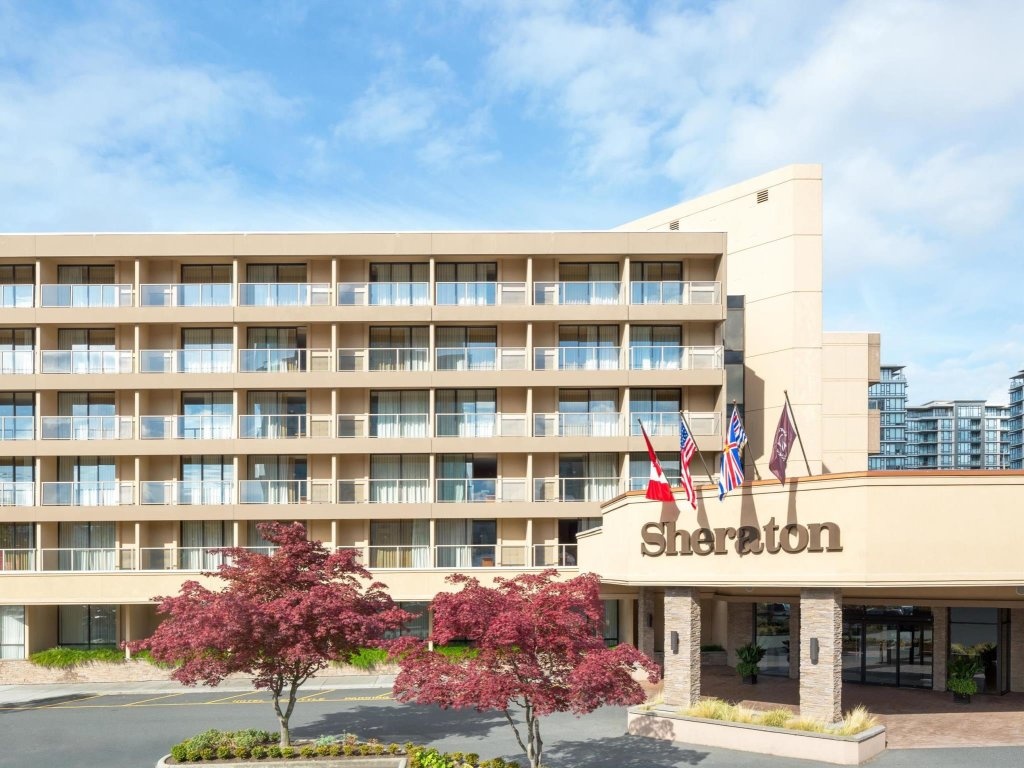 Sheraton Vancouver Airport Hotel 3*