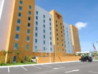 Hampton Inn by Hilton Queretaro Techologico 2*