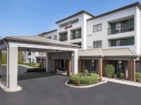 Courtyard Asheville 3*
