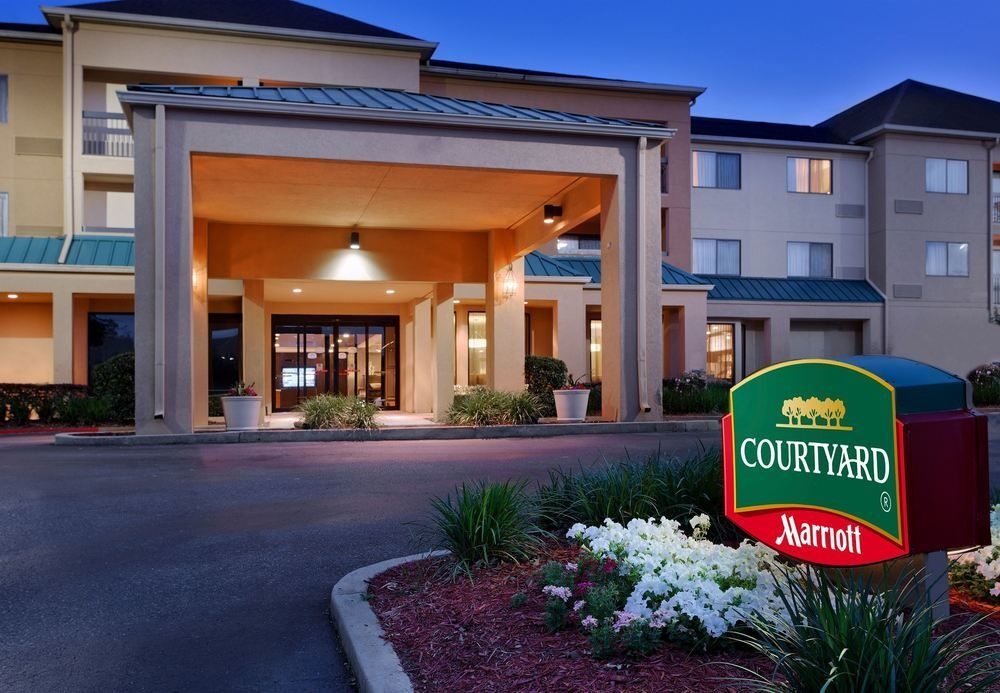 Courtyard Mobile 3*