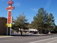 Thunderbird Motel 1*