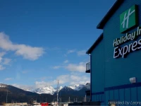 Holiday Inn Express Seward Harbor 2*