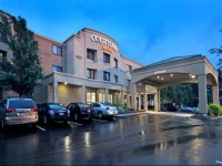 Courtyard Providence Warwick 3*
