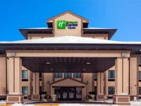 Holiday Inn Express Hotel and Suites Winner 2*