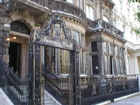 Inverness Court 3*