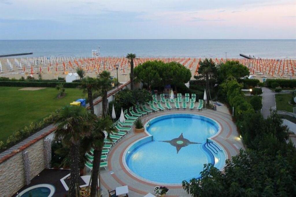 Park Hotel Cellini 4*