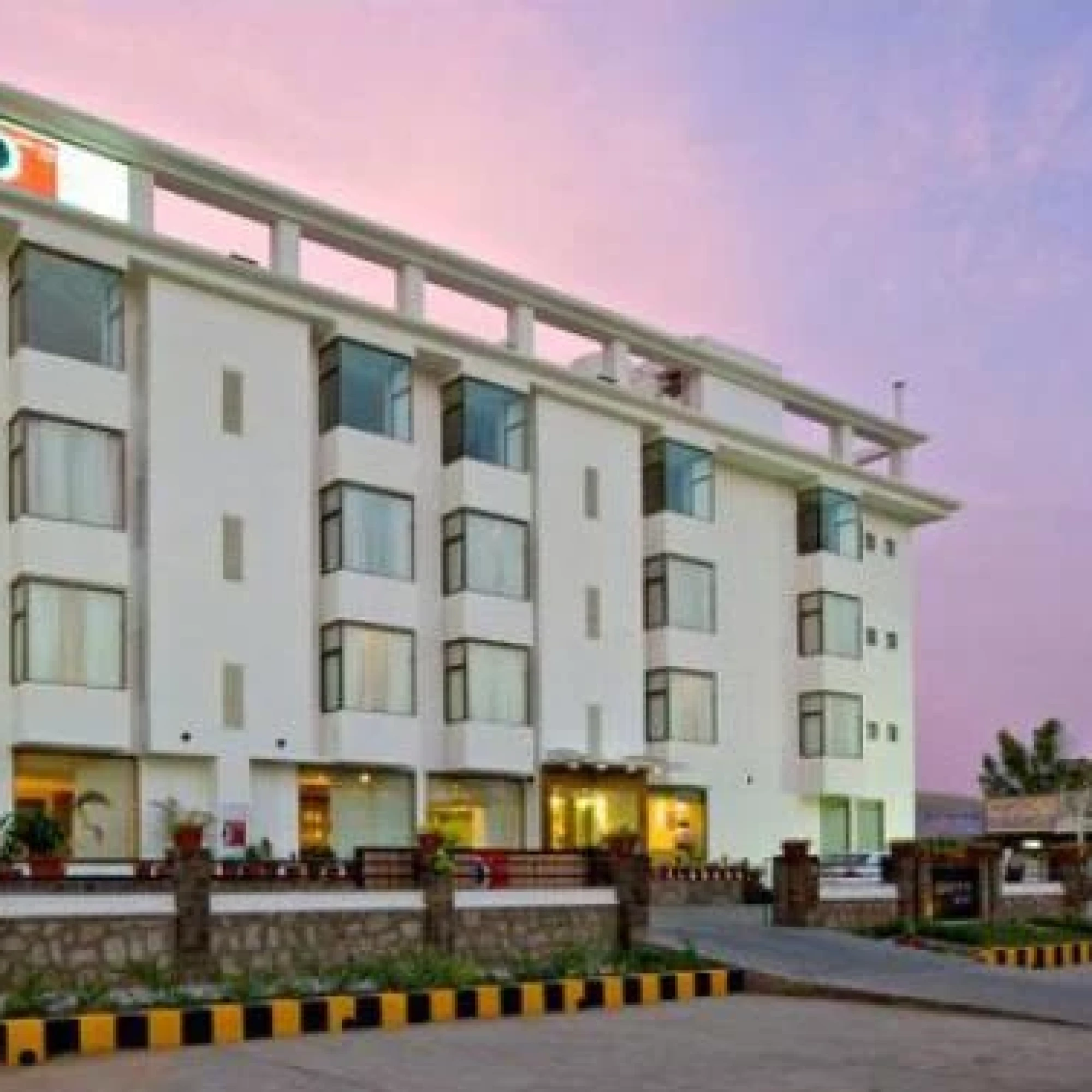 Clarks Inn Alwar 3*