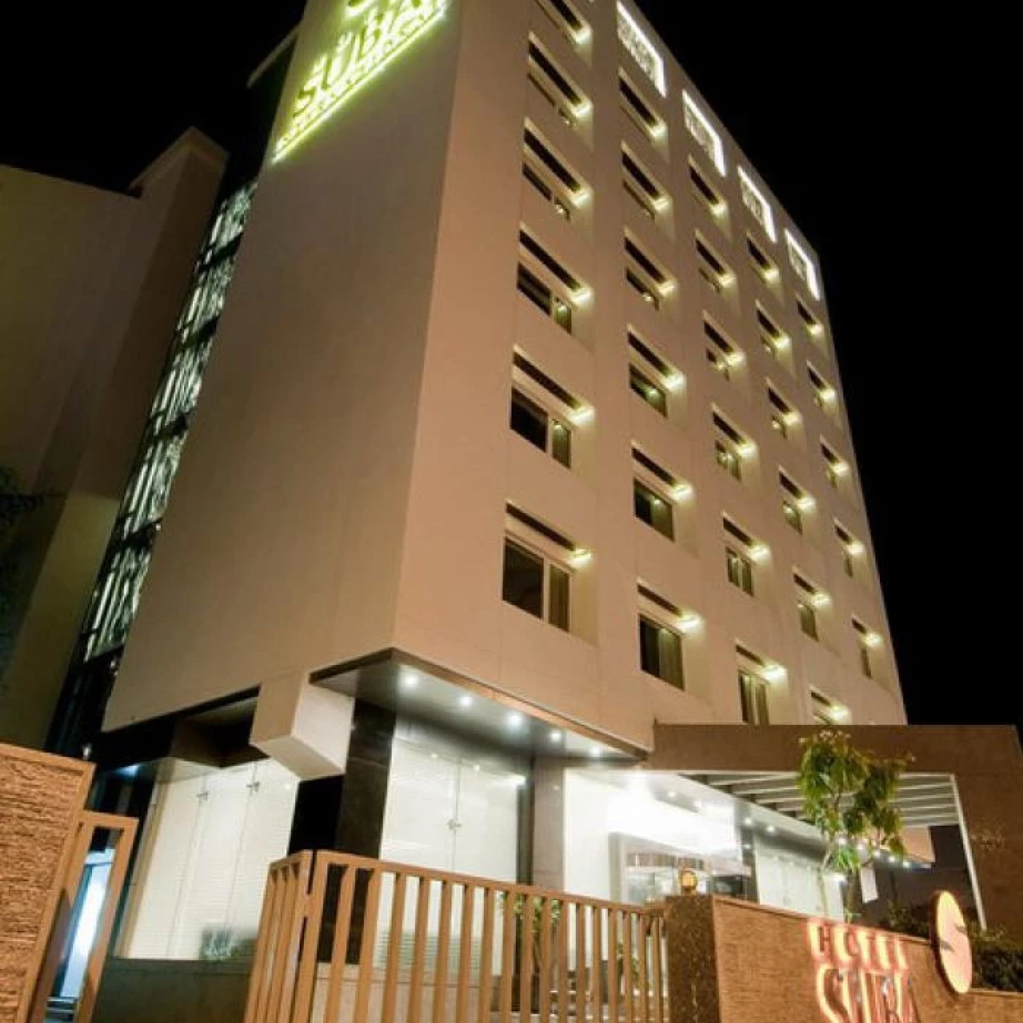 Suba International 3*