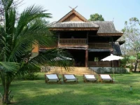 Ruen Thai Rim Haad 2*